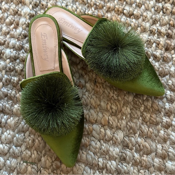 Pom Pom Mules - Picture 1 of 4